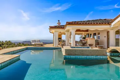 Image de Yoga Studio, Gated Compound with Main House & Guest House Pool, Spa,
