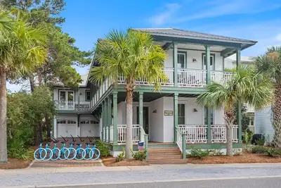 Image de Hemingway at 30a - Seacrest, 12, 000 Sq Ft Community Pool, Beach Tram, Bikes!
