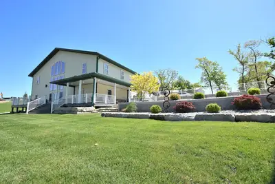Image de Shouse on the Water! Swim/boat dock w steps into the lake! See Special\nBEAUTIFUL