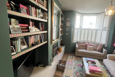 Stylish & Spacious 2bd House - Brixton