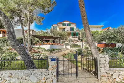 Image de Villa Strmo - Trogir-Ciovo-waterfront villa, hot tub, boat, summer kitchen.