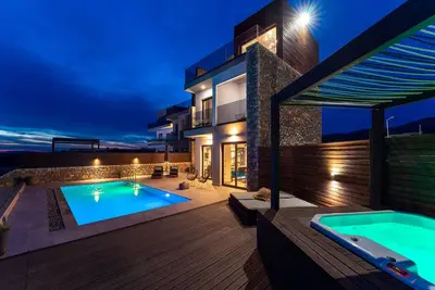 Image de Luxury Rhodes Villa | 3 Bedrooms | Villa 6. 1 | Great Sea Views | Jacuzzi | Close to Beach