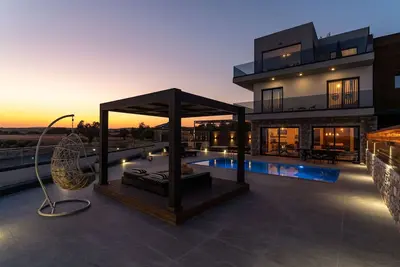 Image de Luxury Rhodes Villa | 3 Bedrooms | Villa 6. 3 | Great Sea Views | Jacuzzi | Close to Beach