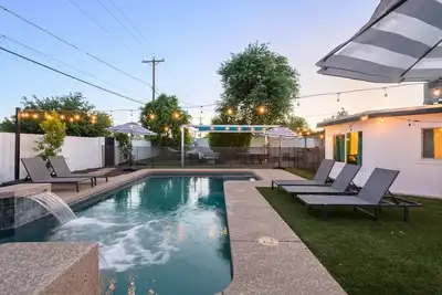 Image de Old Town Stunner Bocce Backyard w/Free Heated Pool