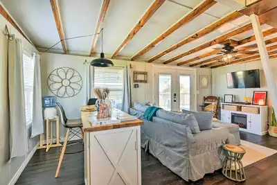 Image de Steps to Sand: Surfside Beach Gem w/ Large Yard