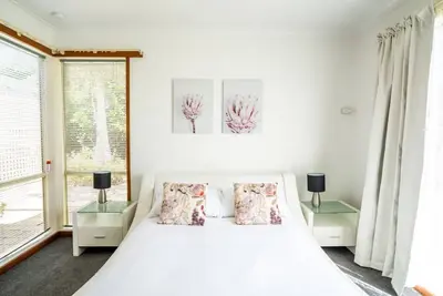 Image de F-Col001 1 Colina Court Torquay · Torquay beachside oasis a family summer dream