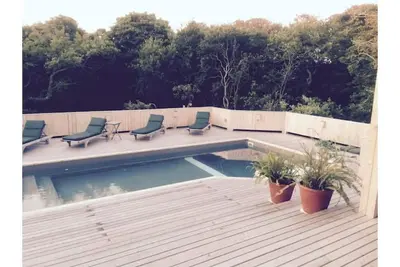 Image de glamorous architectural designed house like a mini resort