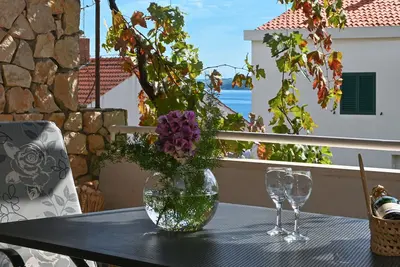 Appartement de deux chambres avec la terrasse Seget Vranjica, Trogir (A-10438-a)