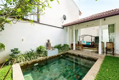 An oasis in the city!