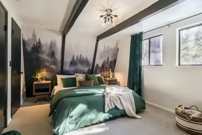 Image de Moonshine · We Love Dogs | Ev Charger | Lux Cabin Getaway