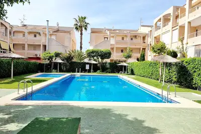 Image de Charmant Appartement de Vacances avec Jardin Privé Près des Criques de Torreviej