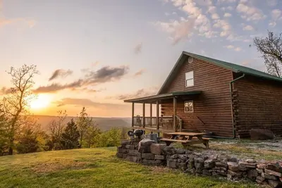 Image de The Waterfall Cabin w\/ Incredible Sunset View