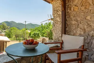 traditional stonehouse in lefkada