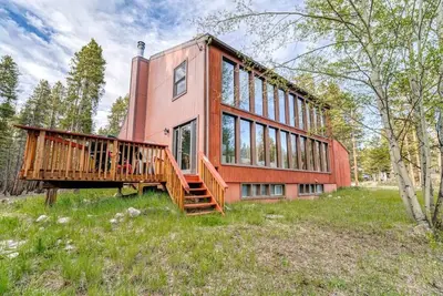 Image de 4br Forest Oasis - Outdoor Grill & Ping Pong Table