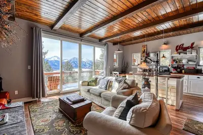 Image de 2br Cozy Cabin: Mountain Views & Cozy Fireplace