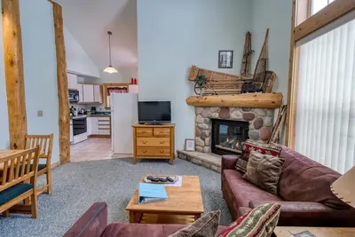 Image de Cozy 2br Mountain Condo: Loft, Fireplace