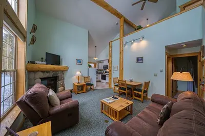 Image de 2br w/ Loft Cabin: Fireplace & Mountain View