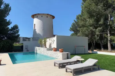 Image de Unique luxury accommodation with pool close to Valencia
