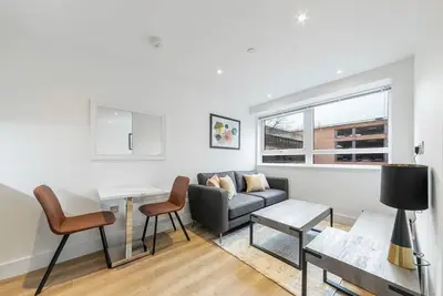 Image de Spacious and Bright Studio in East Grinstead