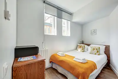 Image de Montmartre Stylish and bright 3bd with terrace