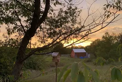 Image de Farmhouse on 10 acres close to Frankfort, beaches, trails