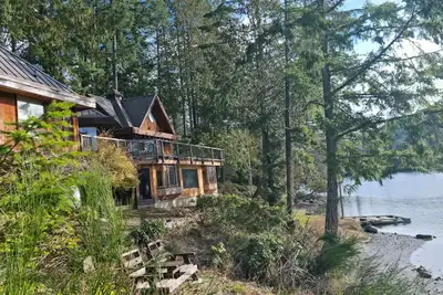 Image de Charming waterfront Salt Spring Island B&B