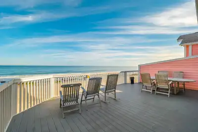 Image de Ocean Dunes 1903 | Oceanfront + Community Pool!