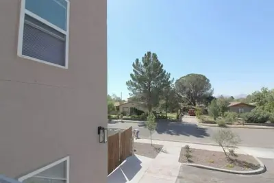 Image de 2 bedroom private apartment beautiful & new