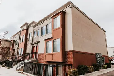 Image de 3 Bedroom Getaway in the Heart of Provo - Sleeps 7