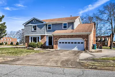 Image de Spacious Chesapeake Home w/ Pool Table!