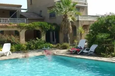 Image de A Balcony on the Mediterranean 2