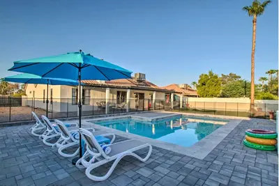 Image de Refuge privé près de Kierland, piscine chauffée, salle de sport, putting green