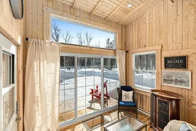 Image de Cozy Cabin for Intimate Wilderness Escape!
