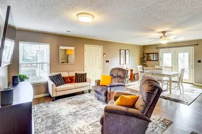 Image de Browns Summit Vacation Rental w\/ Fire Pit!
