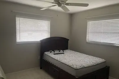 Image de Nice family home in the Gulf Gate are. 3 miles from siesta key!