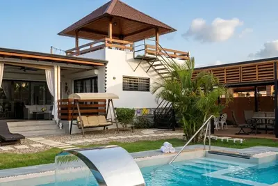 Image de Villa Aura is a beautiful and  relaxing Villa to stay.