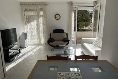 Image de Deux chambres:  lumineux, spacieux et calme  pleins centre