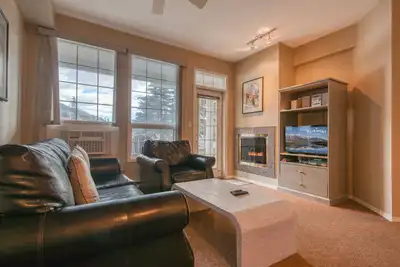 Image de Mountain Rook 2 king bedroom, sleeps 6: Unit 1002