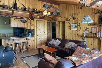 Image de Rustic Cabin 5 in a Peaceful Forest Setting