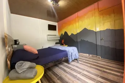 Image de Cabina 5 - Private Room & Bathroom in center of town, walk to beach