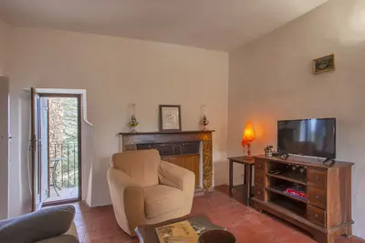 Image de Casuccia, appartement dans une maison typique de village