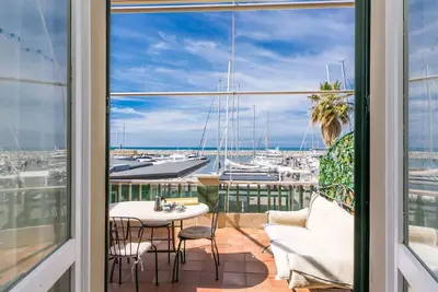 Image de Agréable appartement avec Wifi, climatisation, Tv, terrasse, animaux admis et parking