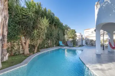 Image de Maison de vacances privée avec piscine privée, Wifi, climatisation, Tv, patio, parking
