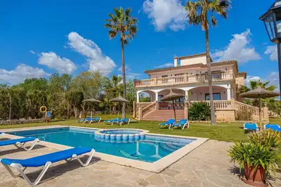Image de Maison de vacances privée avec climatisation, piscine privée, Wifi, Tv, terrasse, vue panoramique