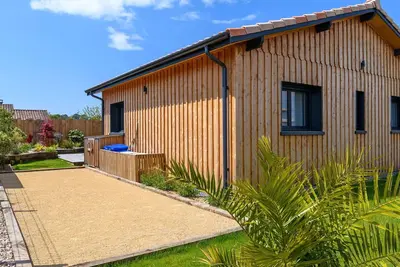 Image de Belle maison de vacances privée avec piscine privée, climatisation, Wifi, Tv, terrasse, parking