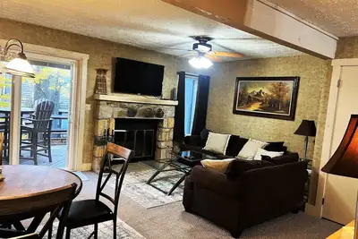 Image de Relax and unwind Townhome in Snow Ridge Village at Jack Frost mtn in the Poconos