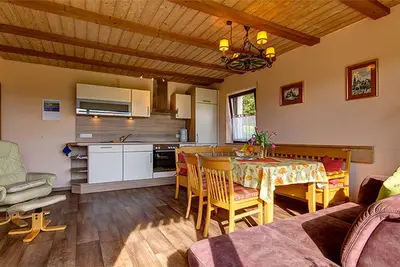 Image de GemĂĽtliche Ferienwohnung fĂĽr bis zu Vier Personen mit Sonnenterrasse