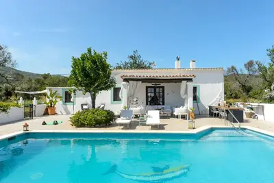 Country House in stunning Azaro Valley Sleeps 8