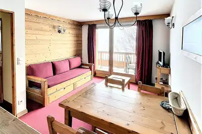 Image de Appartement cosy, balcon exposé sud, parking couvert, piscine chauffée, proche pistes et commerces
