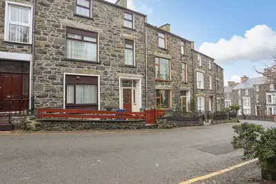 Image de Hillside Apartment, pet friendly, with open fire in Pwllheli